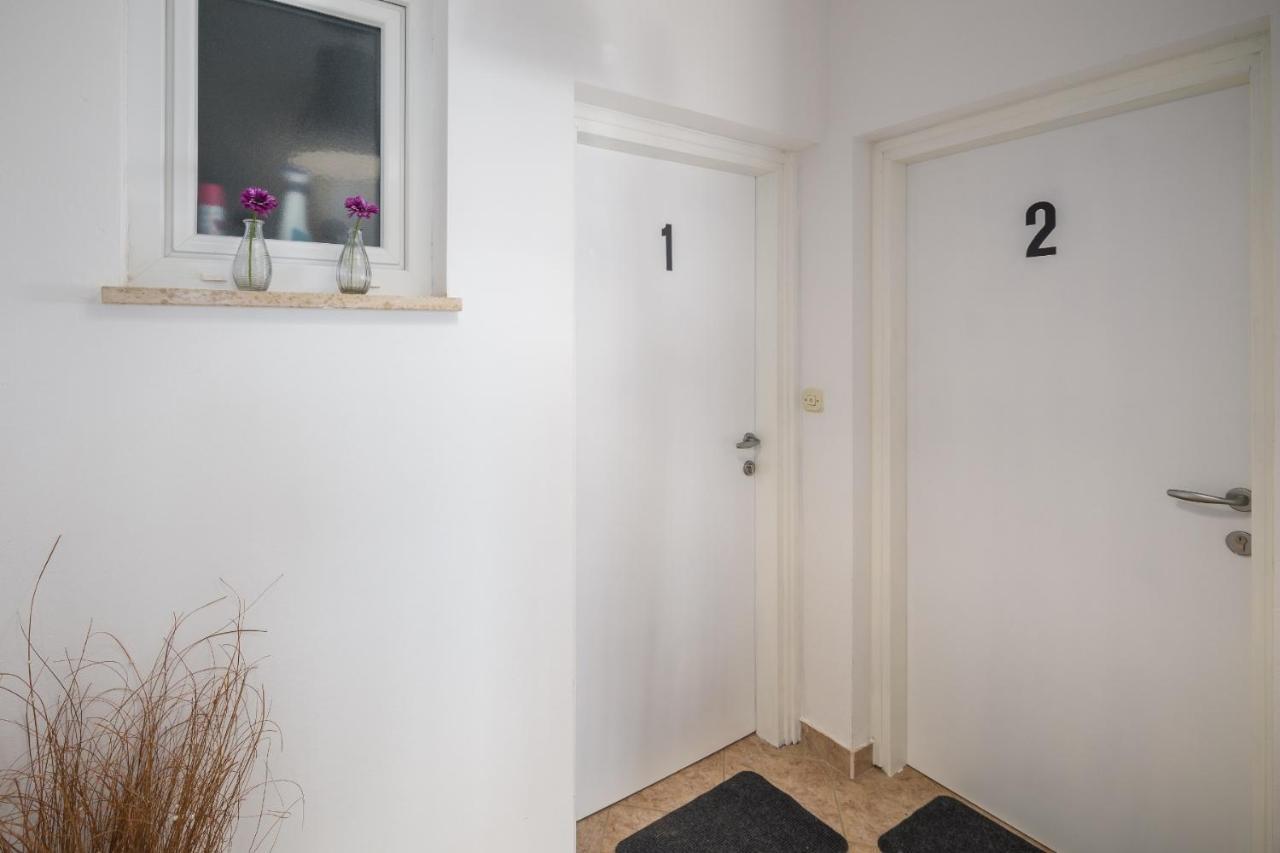 Martina Guest House Porec Esterno foto